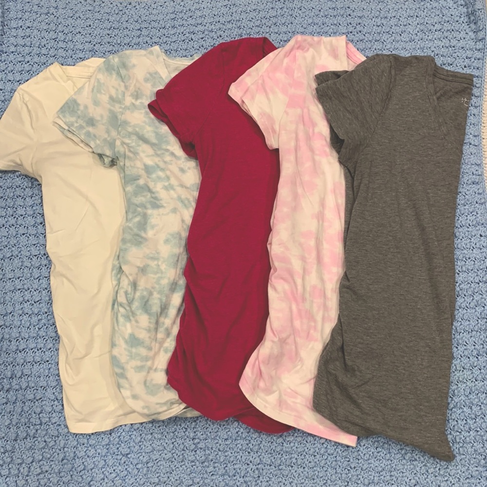 Lot of 5 Isabel Maternity v-neck t-shirts, size S